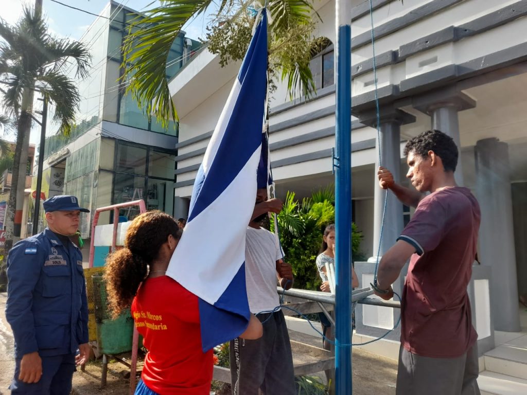 Bandera (3)