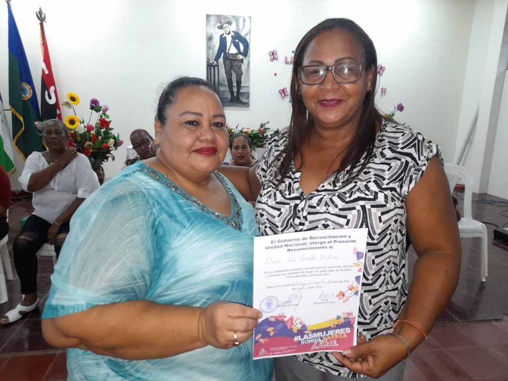 Mujeres (12)